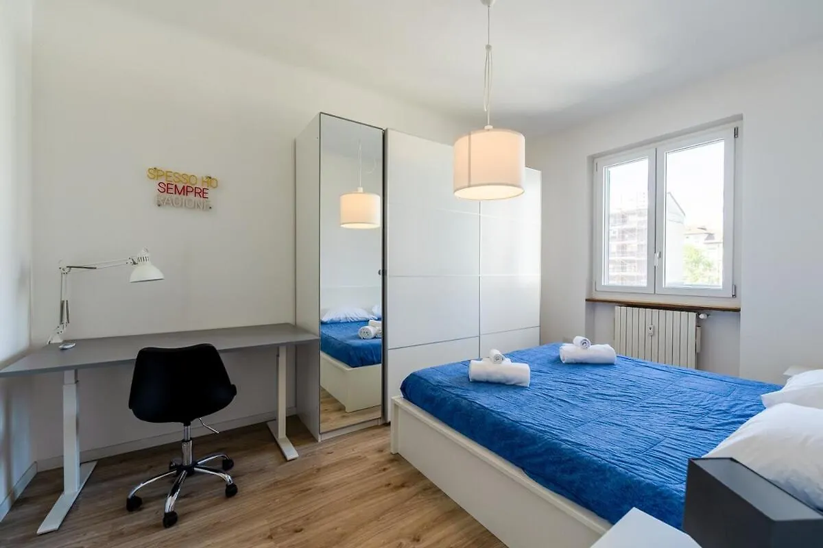 Spacious And Bright Apartment In Porta Vittoria Milano 0*,  İtalya