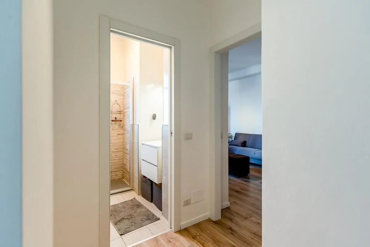 Spacious And Bright Apartment In Porta Vittoria Milano